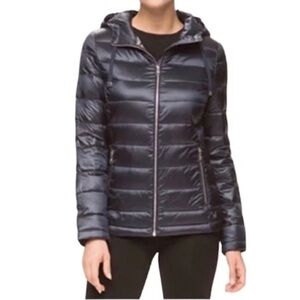 Andrew Marc Packable Lightweight Premium Down Jacket.